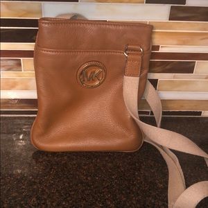 Michael kors crossbody